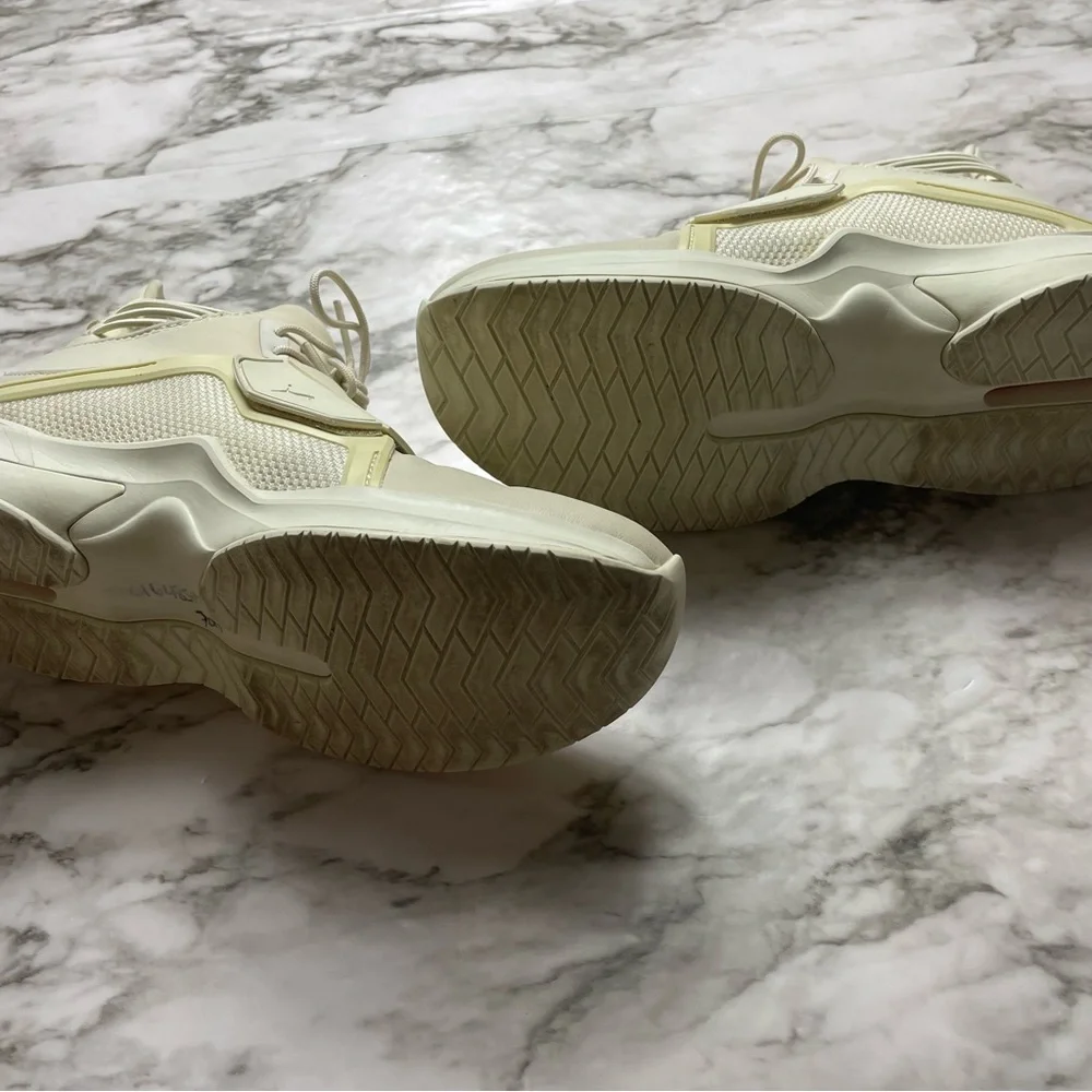 Fendi x Rihanna Ivory Leather Puma Women’s Size 7.5 High Top Trainers Sneakers